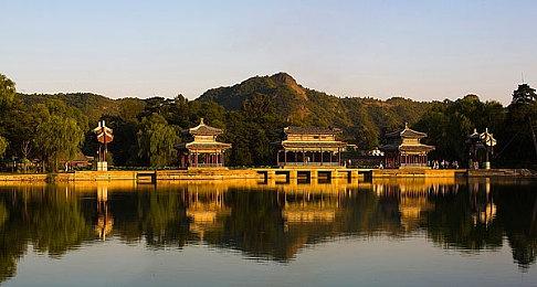 网吧也支持支付宝碰一下了 不用输密码丝滑上机